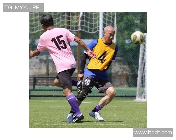 家务与球场双重身份揭秘足球明星们的生活日常与家庭责任